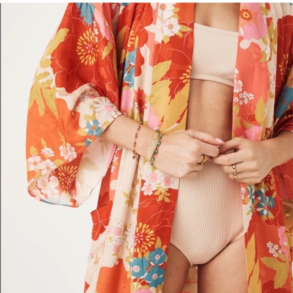Spell Red and Yellow Floral Tyler Robe / Kimono - Picture 5 of 6